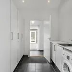 Сasa de vacaciones 4 Bedroom Cozy In *