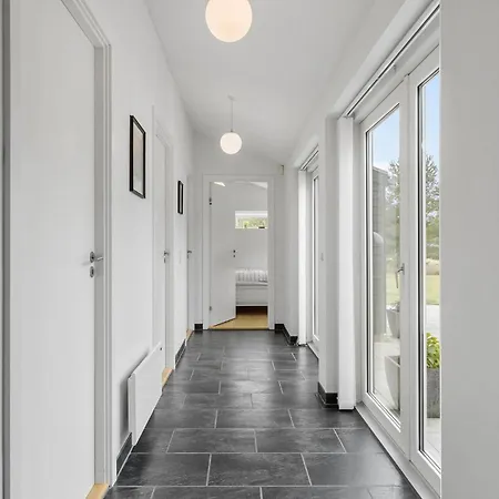 Gorgeous In With Kitchen Holiday home *